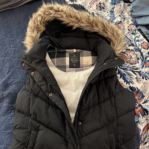 Gap puffer vest - Picture 1 of 8